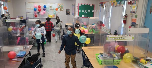 100th day, 100 balloons